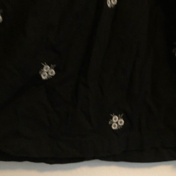 Old Navy Shirt Size S Black Floral Embroidered Boho Peasant Loose Fit Coastal - Picture 5 of 7